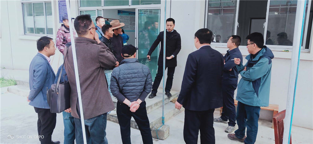 西南督查組在自治區(qū)、日喀則市、吉隆縣、吉隆鎮(zhèn)有關(guān)領(lǐng)導(dǎo)的陪同下對(duì)吉隆鎮(zhèn)污水處理廠檢查工作